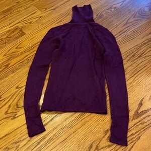 Malika Cashmere Woman’s Maroon Cashmere Turtleneck Size XS